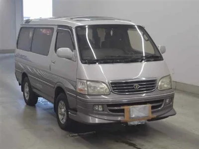 TOYOTA HIACE