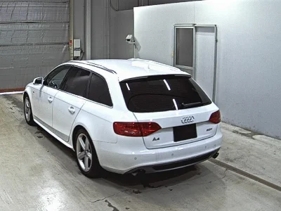 AUDI A4 AVANTE