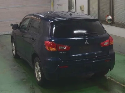 MITSUBISHI RVR