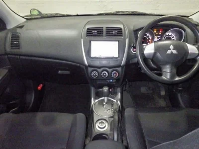 MITSUBISHI RVR