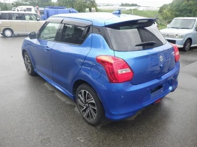 SUZUKI SWIFT