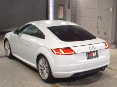 AUDI TT
