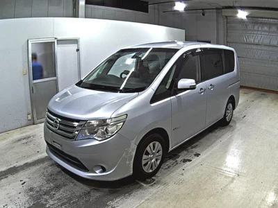 NISSAN SERENA