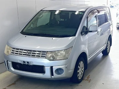 MITSUBISHI DELICA D5