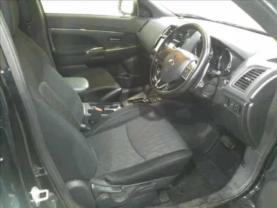MITSUBISHI RVR