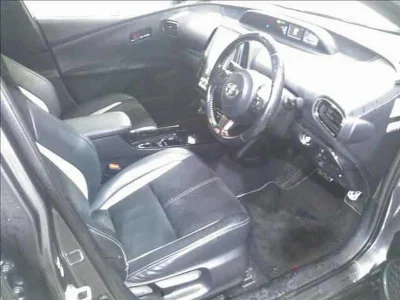 TOYOTA PRIUS PHV