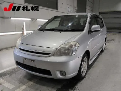 TOYOTA RAUM