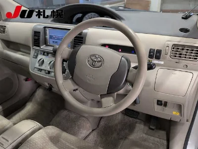 TOYOTA RAUM