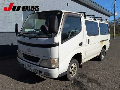 TOYOTA DYNA