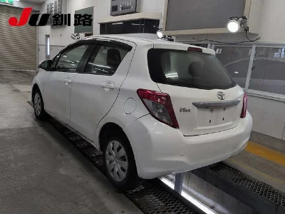 TOYOTA VITZ