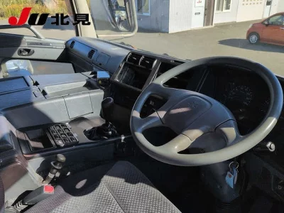 MITSUBISHI FUSO SUPER GREAT