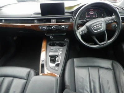 AUDI A4 AVANTE