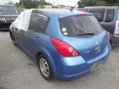 NISSAN TIIDA