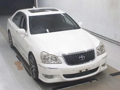 TOYOTA CROWN MAJESTA