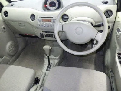 DAIHATSU ESSE