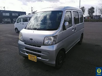 TOYOTA PIXIS VAN