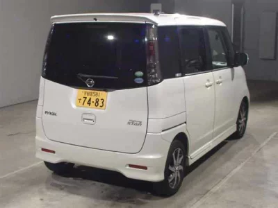 NISSAN ROOX