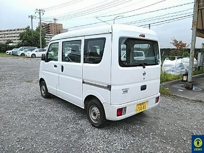 NISSAN CLIPPER VAN