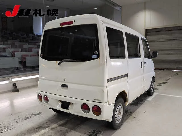 Mitsubishi Minicab 2010