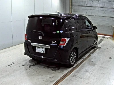 HONDA FREED SPIKE