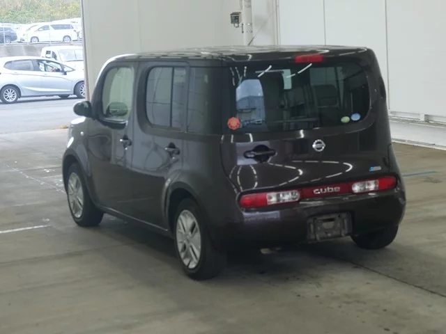 Nissan Cube  с аукциона в Японии