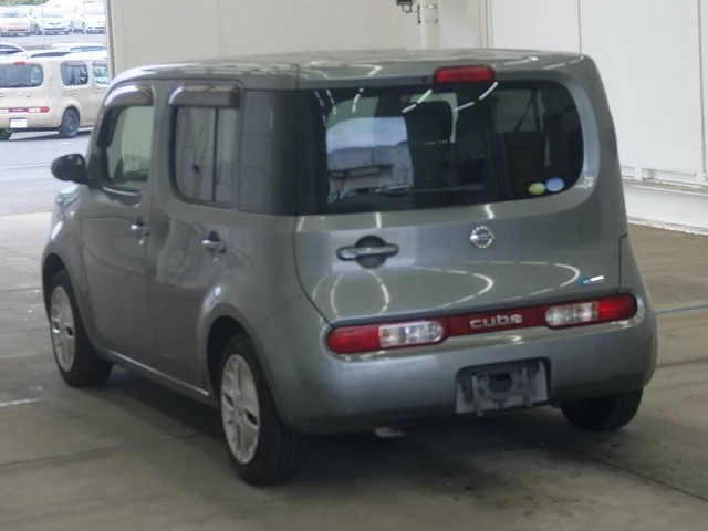 Nissan Cube  с аукциона в Японии