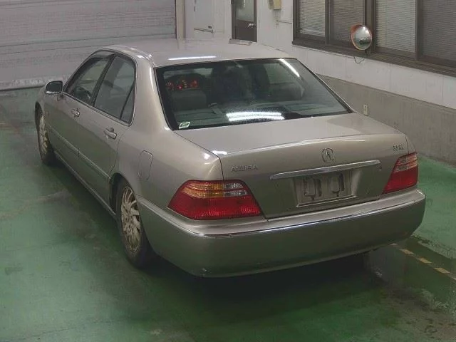 Honda Legend  с аукциона в Японии