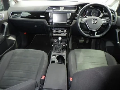 VOLKSWAGEN GOLF TOURAN