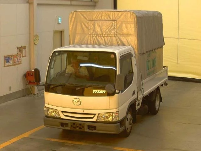 Mazda Titan 2003