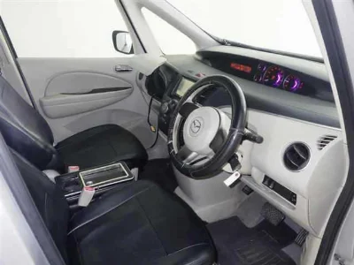 MAZDA BIANTE