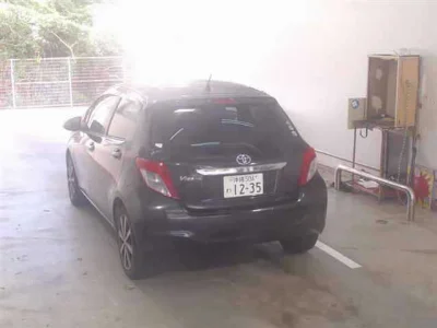 TOYOTA VITZ