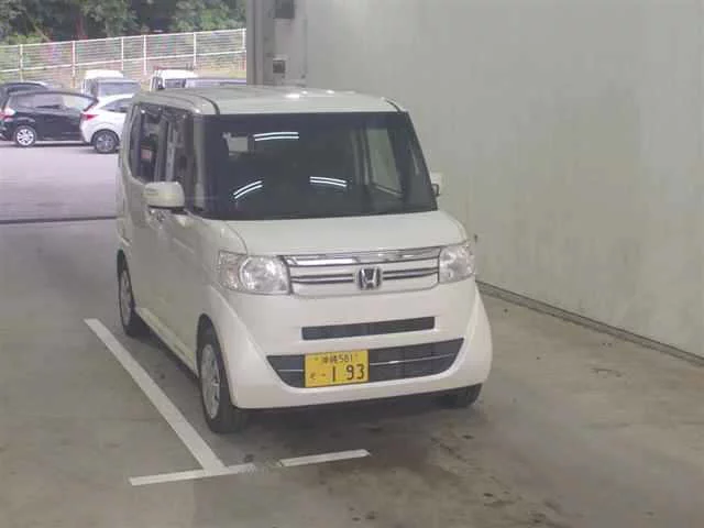 Honda N-Box 2016