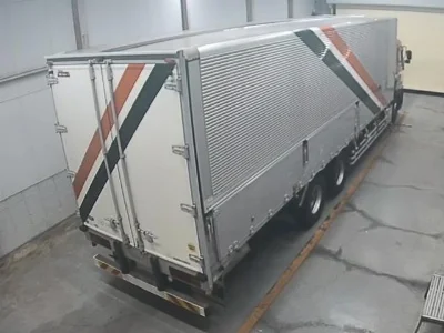 NISSAN UD