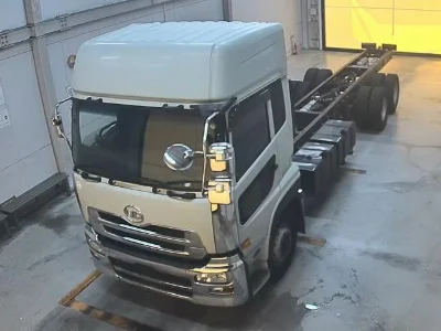 NISSAN UD