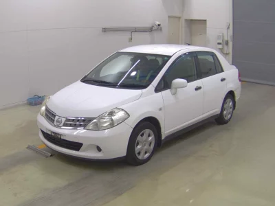 NISSAN TIIDA LATIO