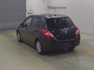 NISSAN TIIDA