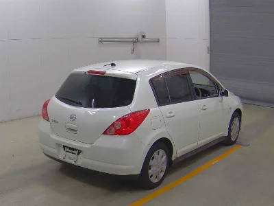 NISSAN TIIDA