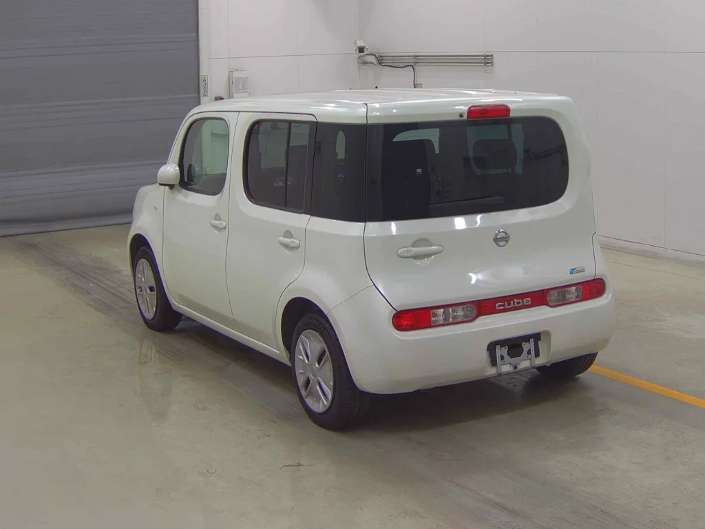 Nissan Cube  с аукциона в Японии