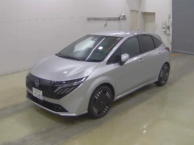 NISSAN AURA