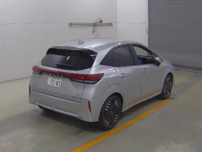 NISSAN AURA