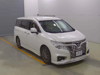 NISSAN ELGRAND