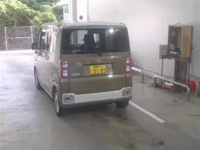 TOYOTA PIXIS MEGA