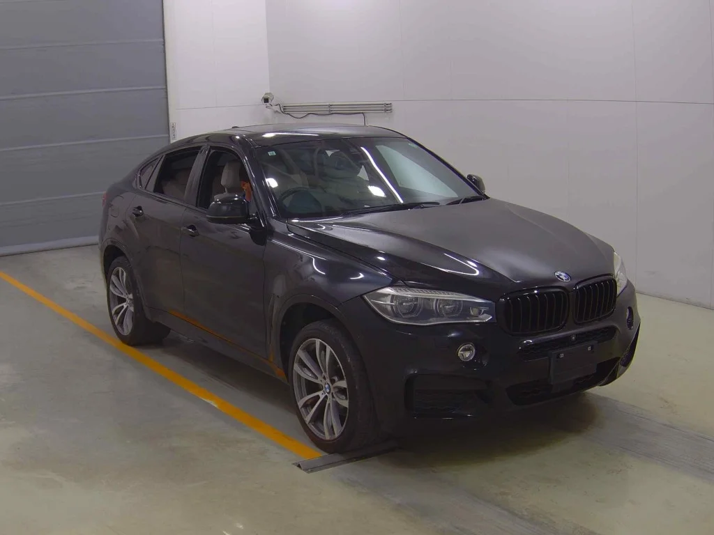 BMW X6  с аукциона в Японии