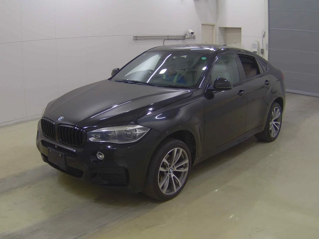 BMW X6  с аукциона в Японии