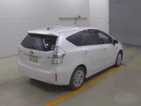 Цена авто Toyota Prius Alpha с аукционов Японии, номер кузова ZVW41W, пробег 118 000, оценка 8