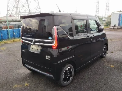 NISSAN ROOX