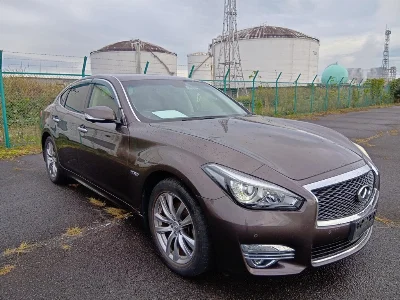 NISSAN FUGA