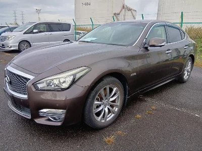 NISSAN FUGA