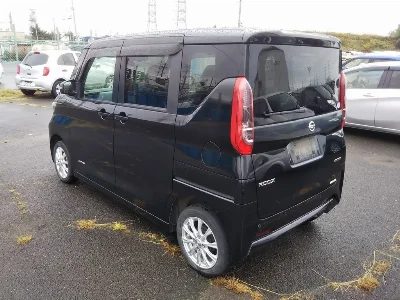 NISSAN ROOX