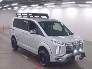 MITSUBISHI DELICA D5